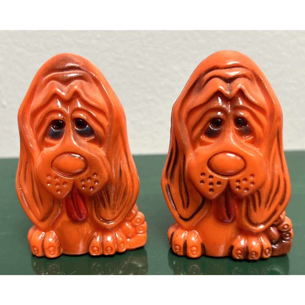 Vintage Sad Basset Hound Salt and Pepper Shakers Plastic Made In Hong Kong